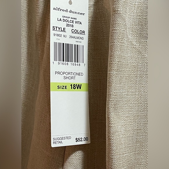 Alfred Dunner Classic Fit Proportioned Short Pants-LaDolce Vita style Almond NWT - Picture 3 of 9
